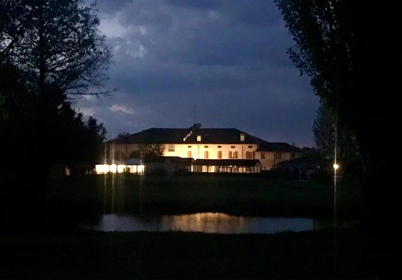 Hotel Tenuta Santo Stefano Campagnola Emilia Buitenkant foto