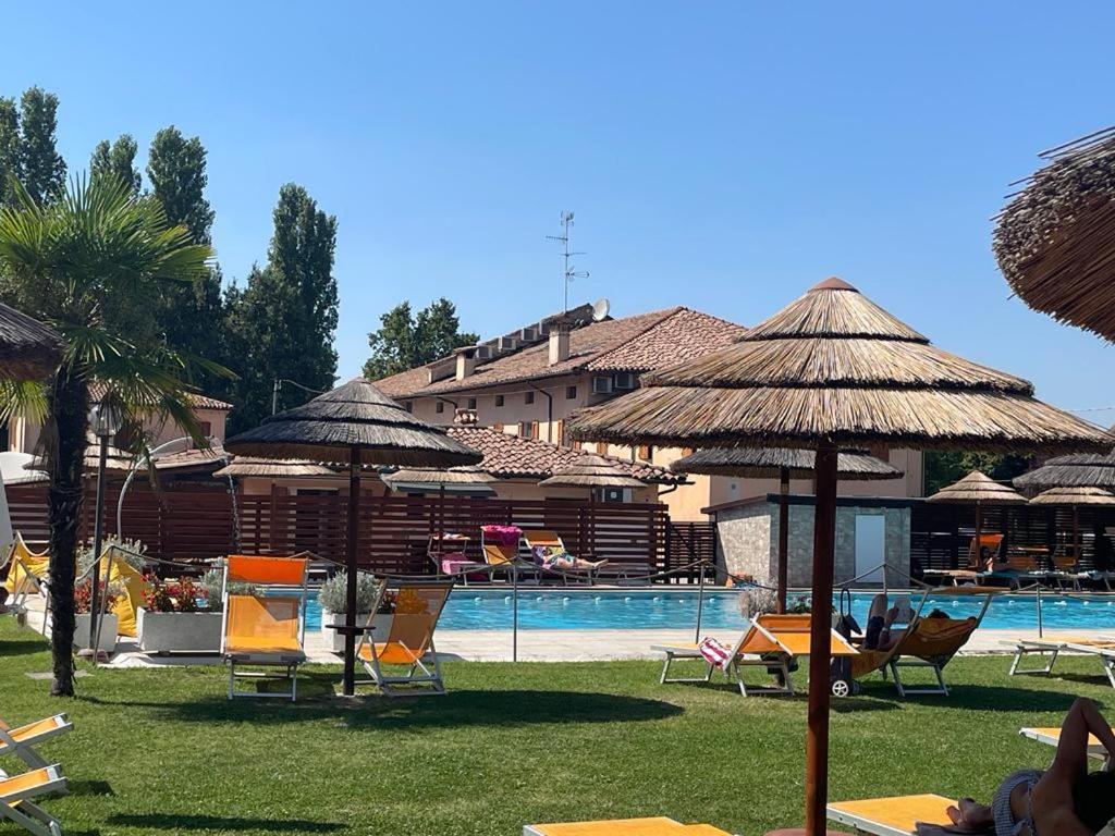 Hotel Tenuta Santo Stefano Campagnola Emilia Buitenkant foto